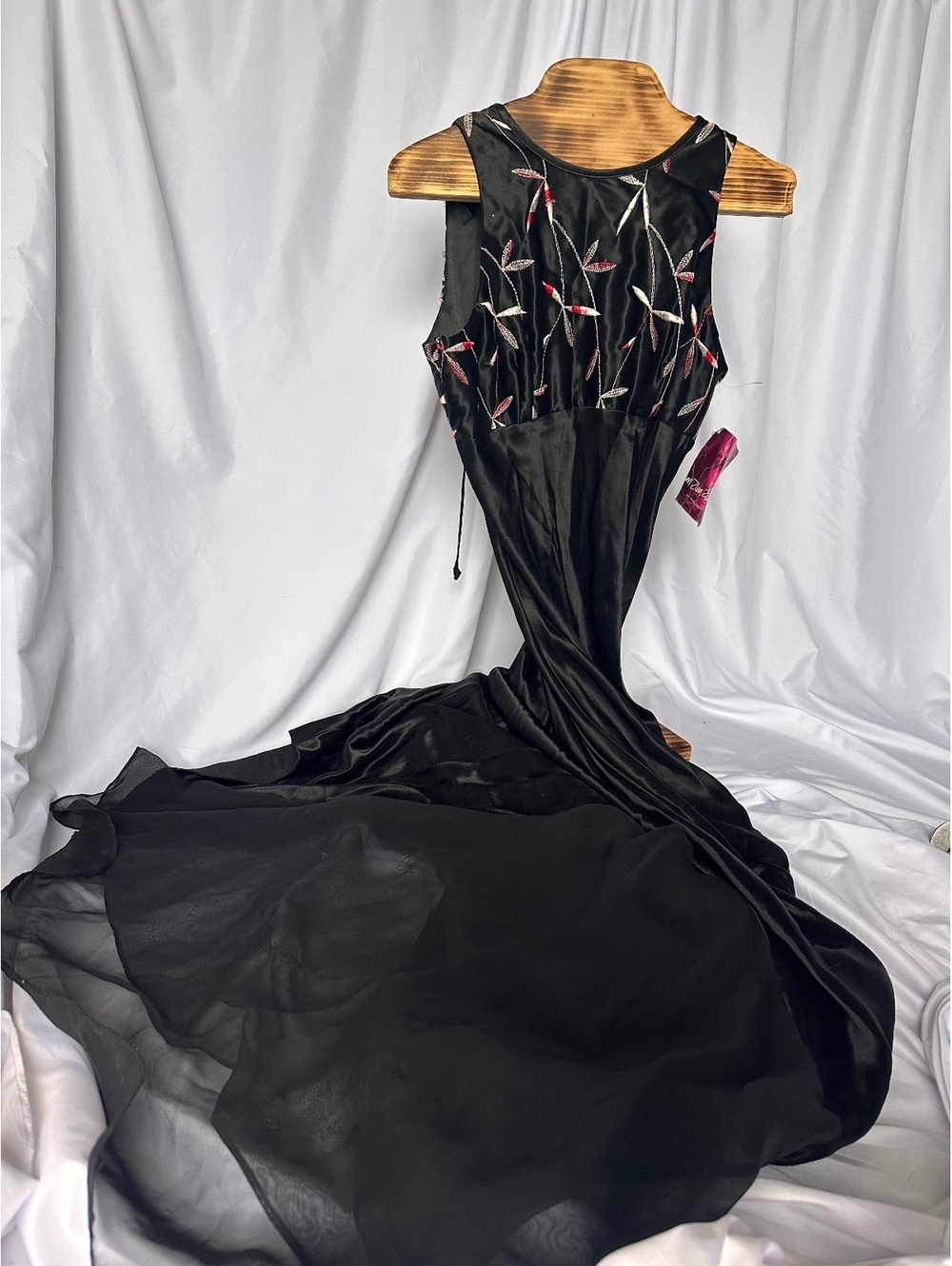 Vintage Zum Zum by Niki Livas Black Embroidered Formal Gown